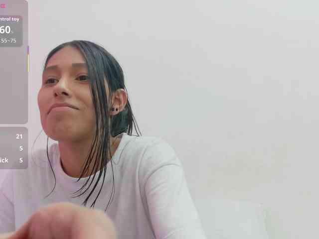 yourcuteneighbourr webcam