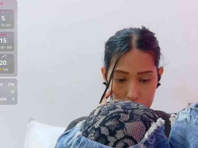 yourcuteneighbou... Live Webcam on BongaCams