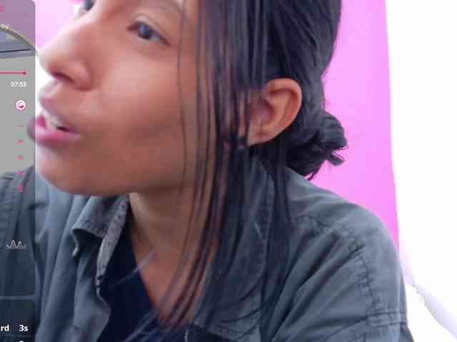 yourcuteneighbourr webcam