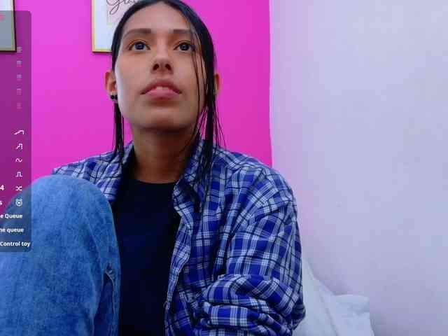yourcuteneighbourr webcam