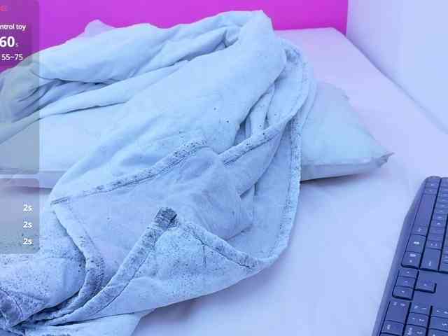 yourcuteneighbourr webcam