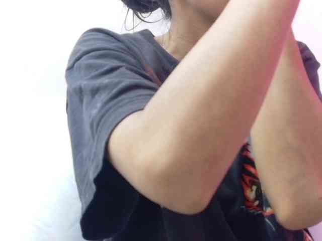 yourcuteneighbou... Live Webcam on BongaCams