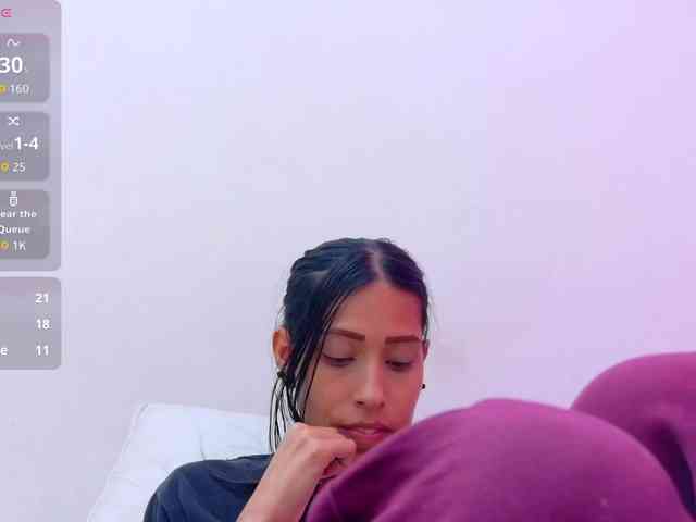 yourcuteneighbourr webcam