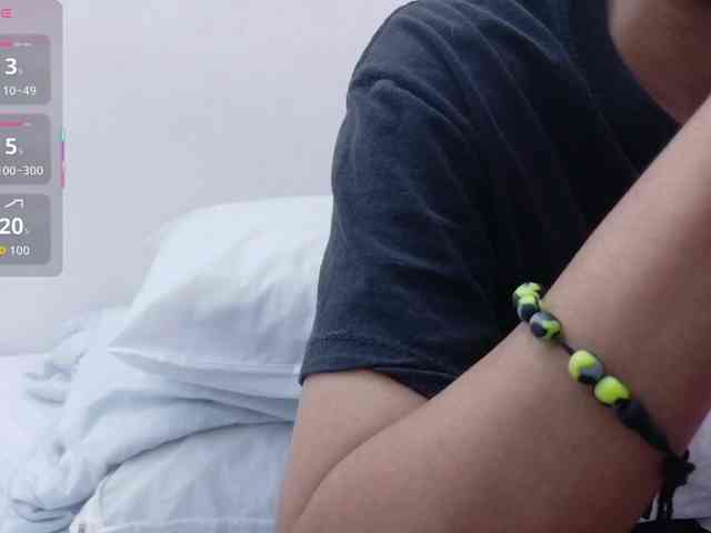 yourcuteneighbourr webcam