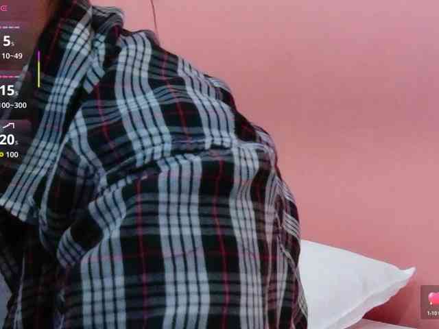 yourcuteneighbourr webcam