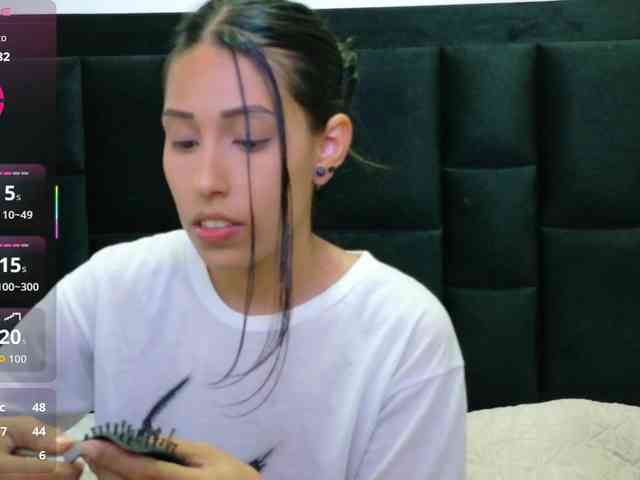 yourcuteneighbourr webcam