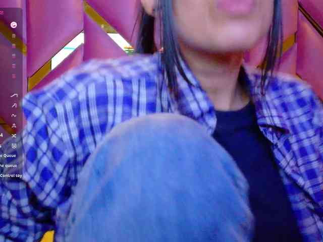 yourcuteneighbourr webcam