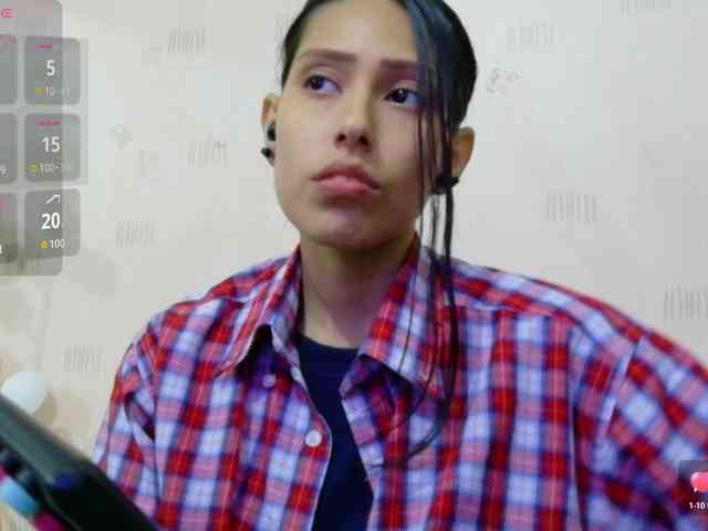 yourcuteneighbourr webcam