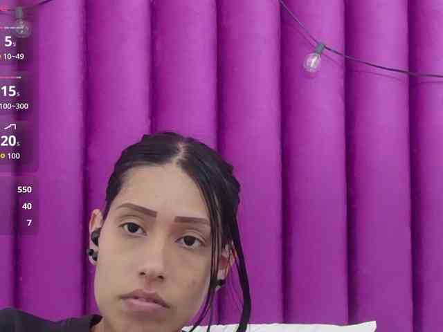 yourcuteneighbourr webcam