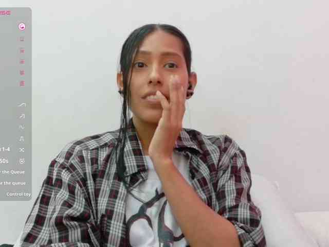 yourcuteneighbourr webcam