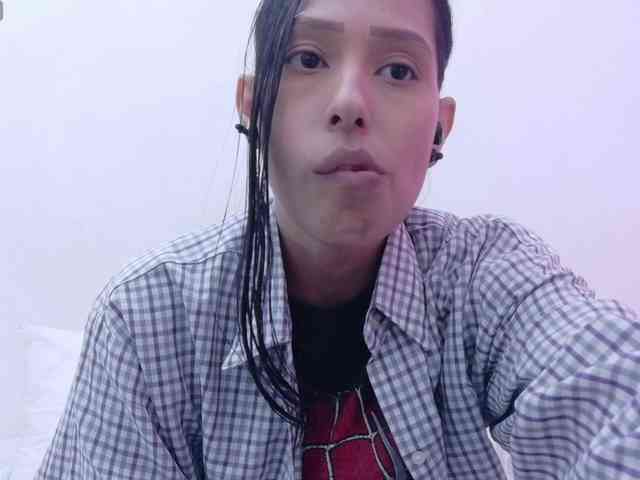 yourcuteneighbourr webcam