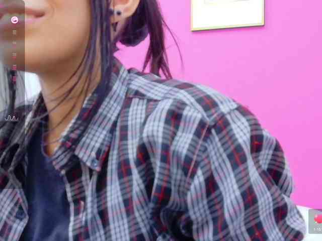 yourcuteneighbourr webcam