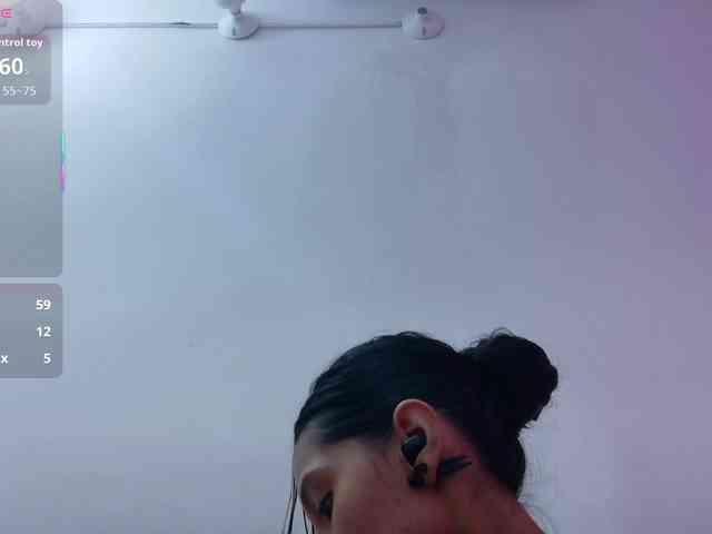 yourcuteneighbourr webcam