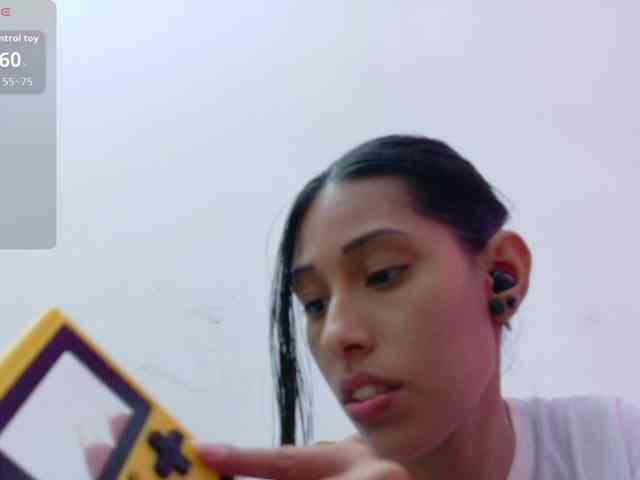 yourcuteneighbourr webcam