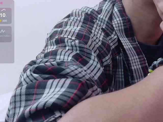 yourcuteneighbourr webcam