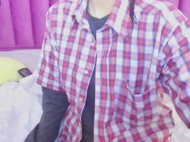 yourcuteneighbourr webcam