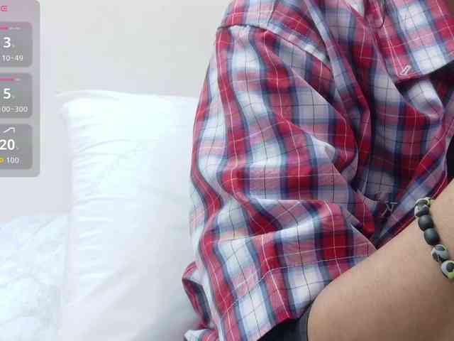 yourcuteneighbourr webcam