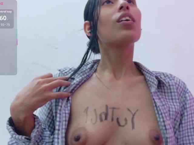 yourcuteneighbou... Live Webcam on BongaCams