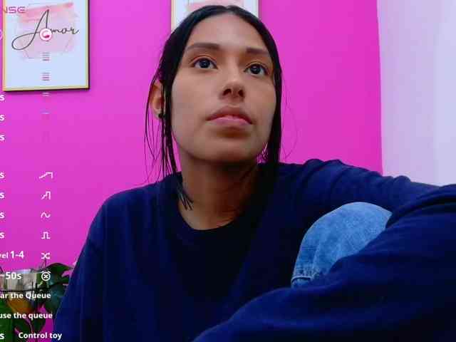 yourcuteneighbourr webcam