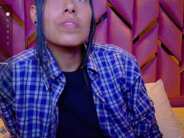 yourcuteneighbourr webcam