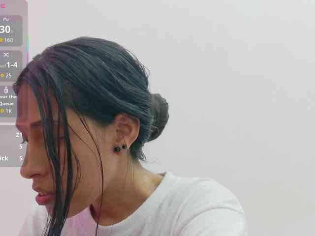 yourcuteneighbourr webcam