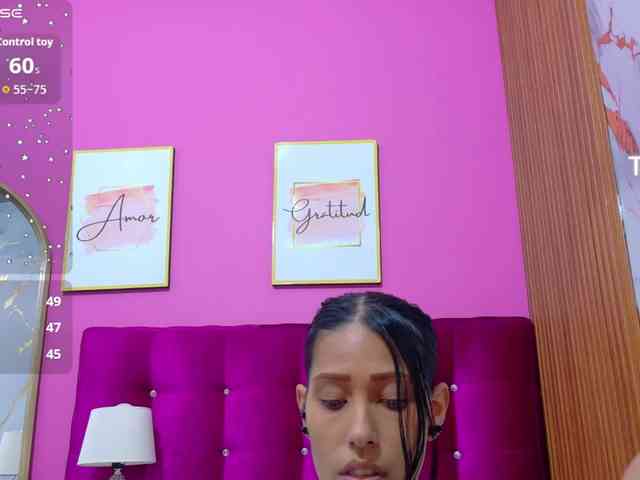 yourcuteneighbourr webcam