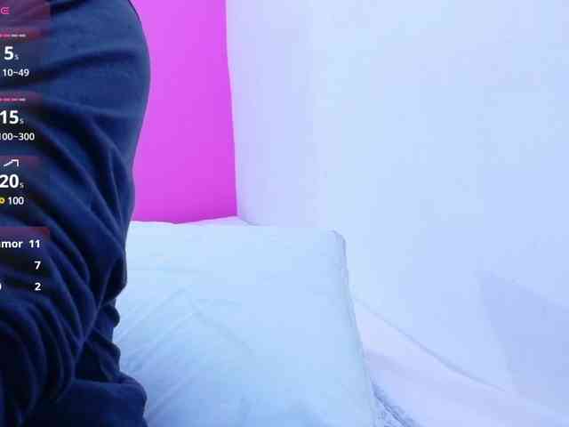 yourcuteneighbourr webcam