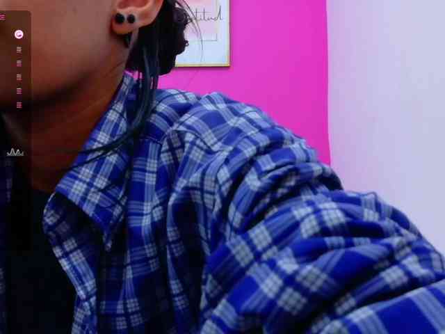yourcuteneighbourr webcam