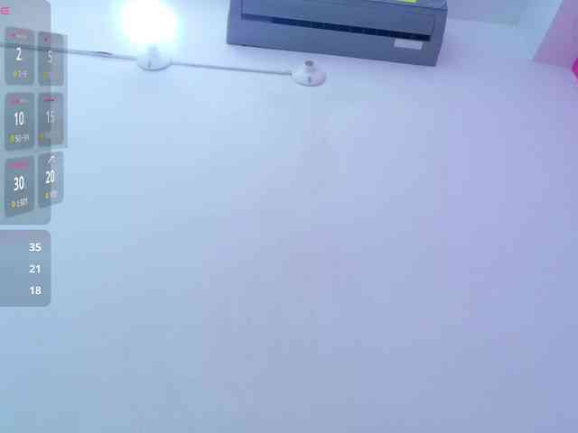 yourcuteneighbourr webcam