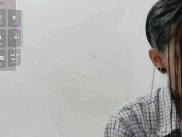 yourcuteneighbourr webcam