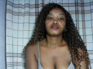 kylie11's Live Webcam