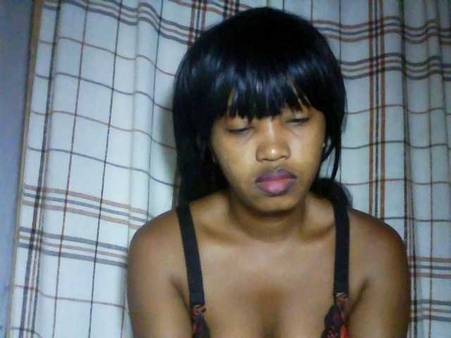 kylie11's BongaCams show and profile