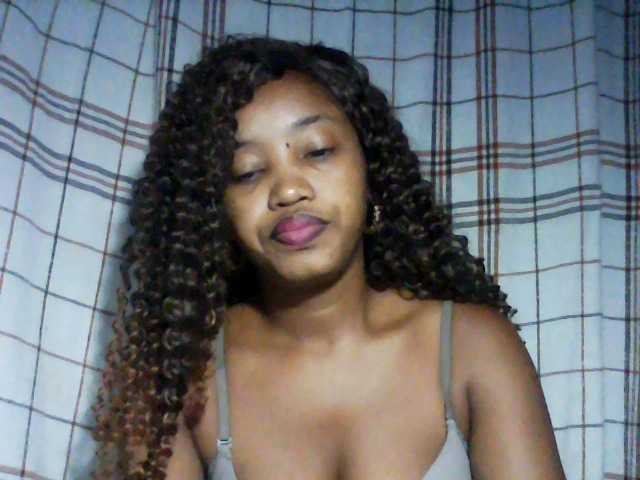 kylie11 from BongaCams is Freechat