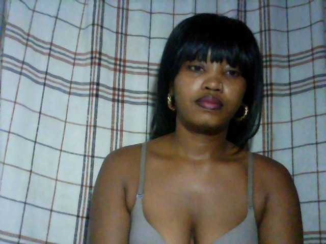 kylie11's BongaCams show and profile