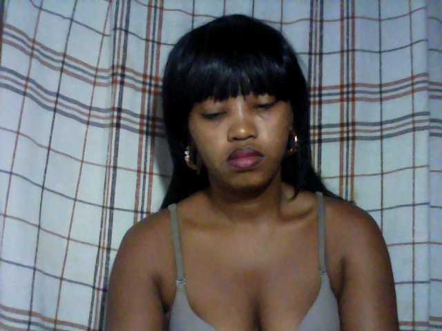 kylie11's BongaCams show and profile