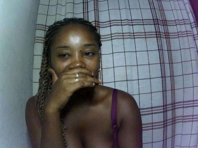 kylie11's BongaCams show and profile