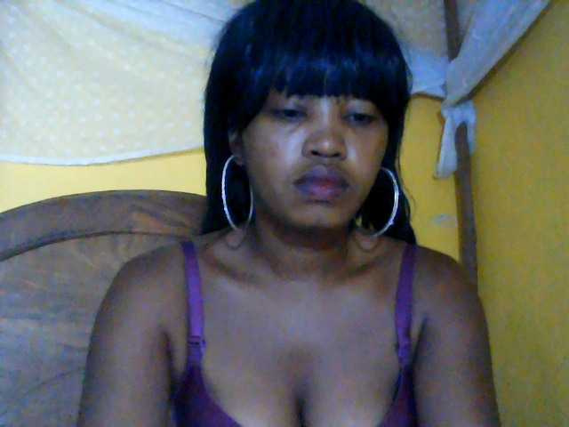 kylie11's BongaCams show and profile