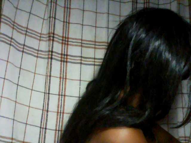 kylie11's BongaCams show and profile