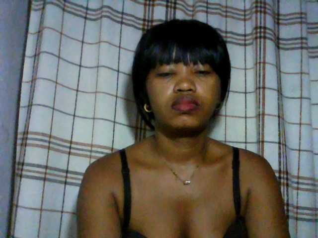 kylie11 webcam bongacams model stream image