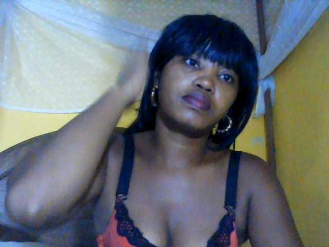 kylie11's BongaCams show and profile