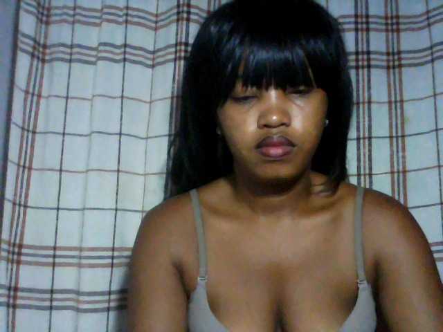 kylie11's BongaCams show and profile