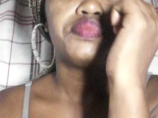 kylie11's BongaCams show and profile