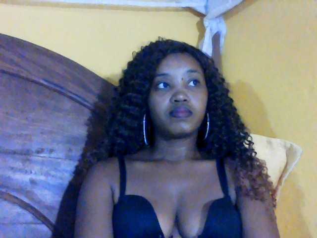 kylie11's BongaCams show and profile