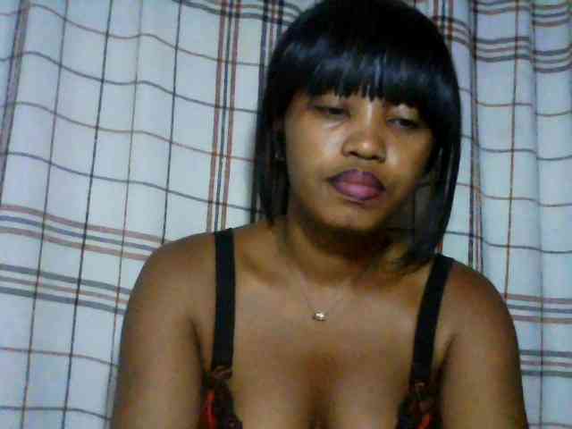 kylie11 Live Webcam on BongaCams