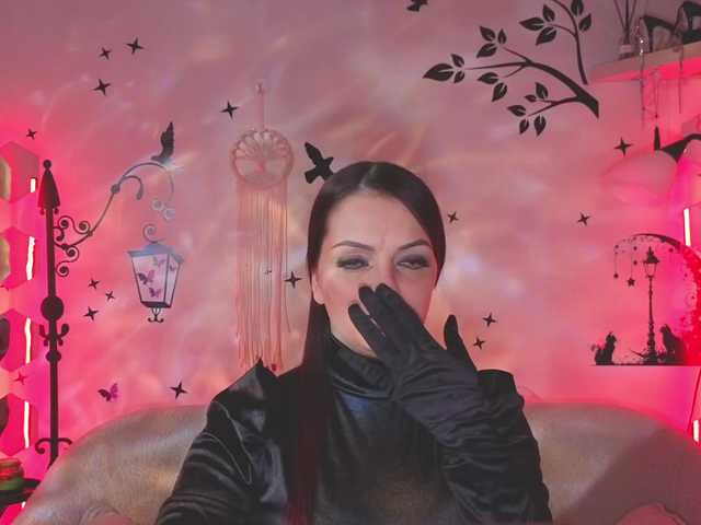 SelenaOlson's BongaCams show and profile