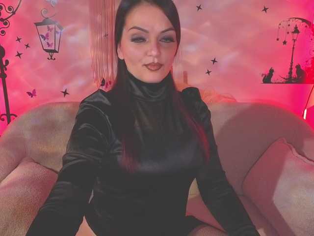 SelenaOlson's BongaCams show and profile