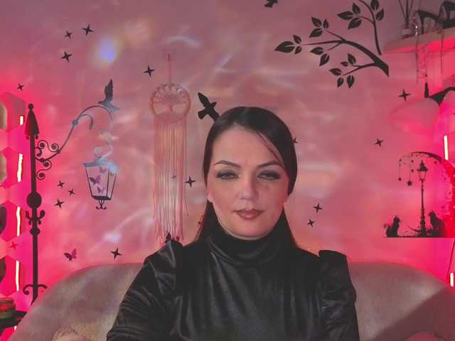 SelenaOlson's BongaCams show and profile