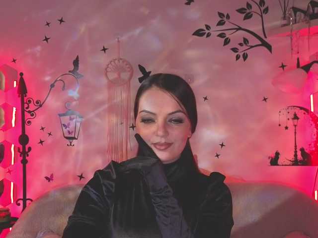 SelenaOlson's BongaCams show and profile