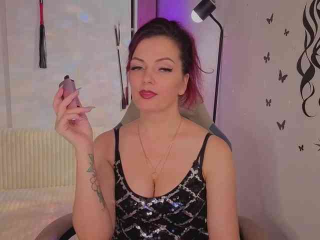 SelenaBlooms webcam