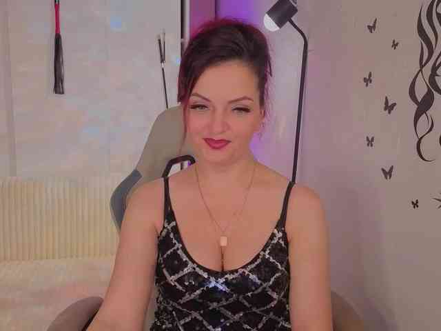 SelenaBlooms webcam